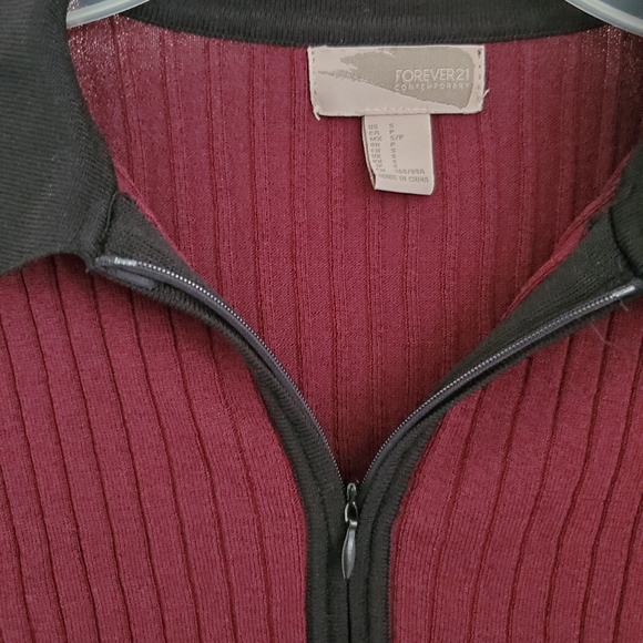 F21 Stretchy Ribbed Polo Short Sleeve Top. - Picture 3 of 5